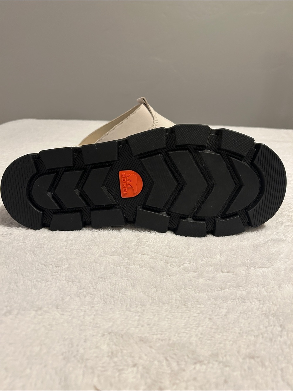 Sorel Rein CB Women Slip-On Clog Chalk/black Color. Lightweight EVA footbed. - Picture 5 of 11